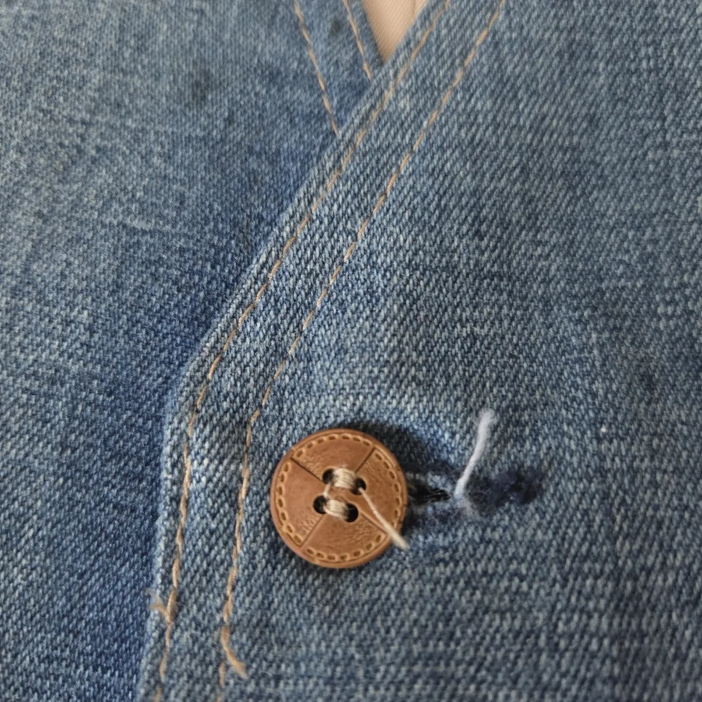Vintage 70's Levi's Wildfire Sportswear Denim Vest size‎ ?